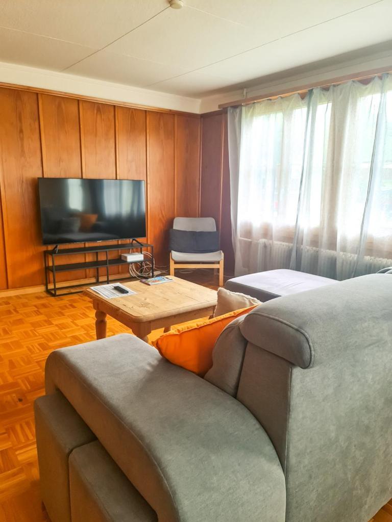 Ferienwohnung Abendberg - zentral nähe Bahnhof Wilderswil Exterior foto